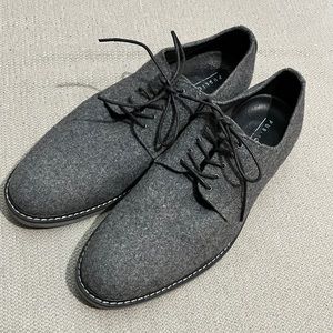 Wool gray men’s dress shoes
